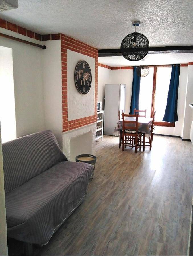Appartement entier, One-Bedroom Apartment in Pau, Béarn