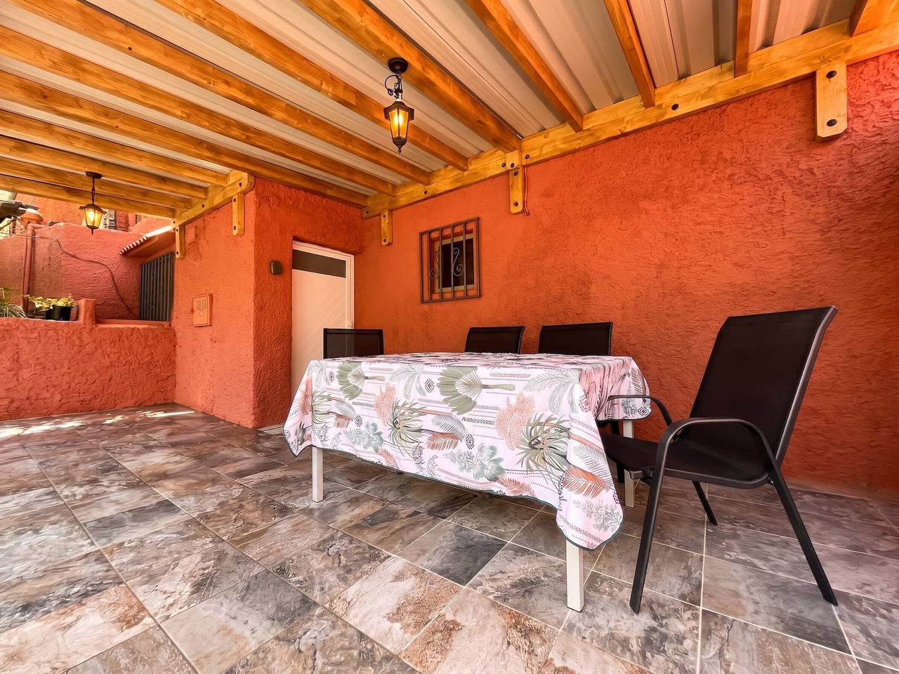 Willkommenes Haus mit Bergblick in Ingenio in Ingenio, Gran Canaria Osten