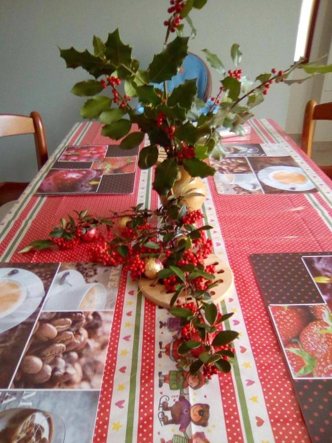 Location de vacances pour 4 personnes, avec Terrasse et Jardin ainsi que Piscine et Vue à Lussan
