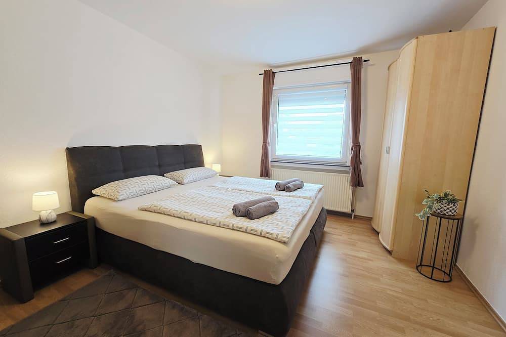 Ganze Wohnung, Ferienwohnung 1 - Nähe Phantasialand, Köln, Bonn, Brühl in Weilerswist, Rheinland