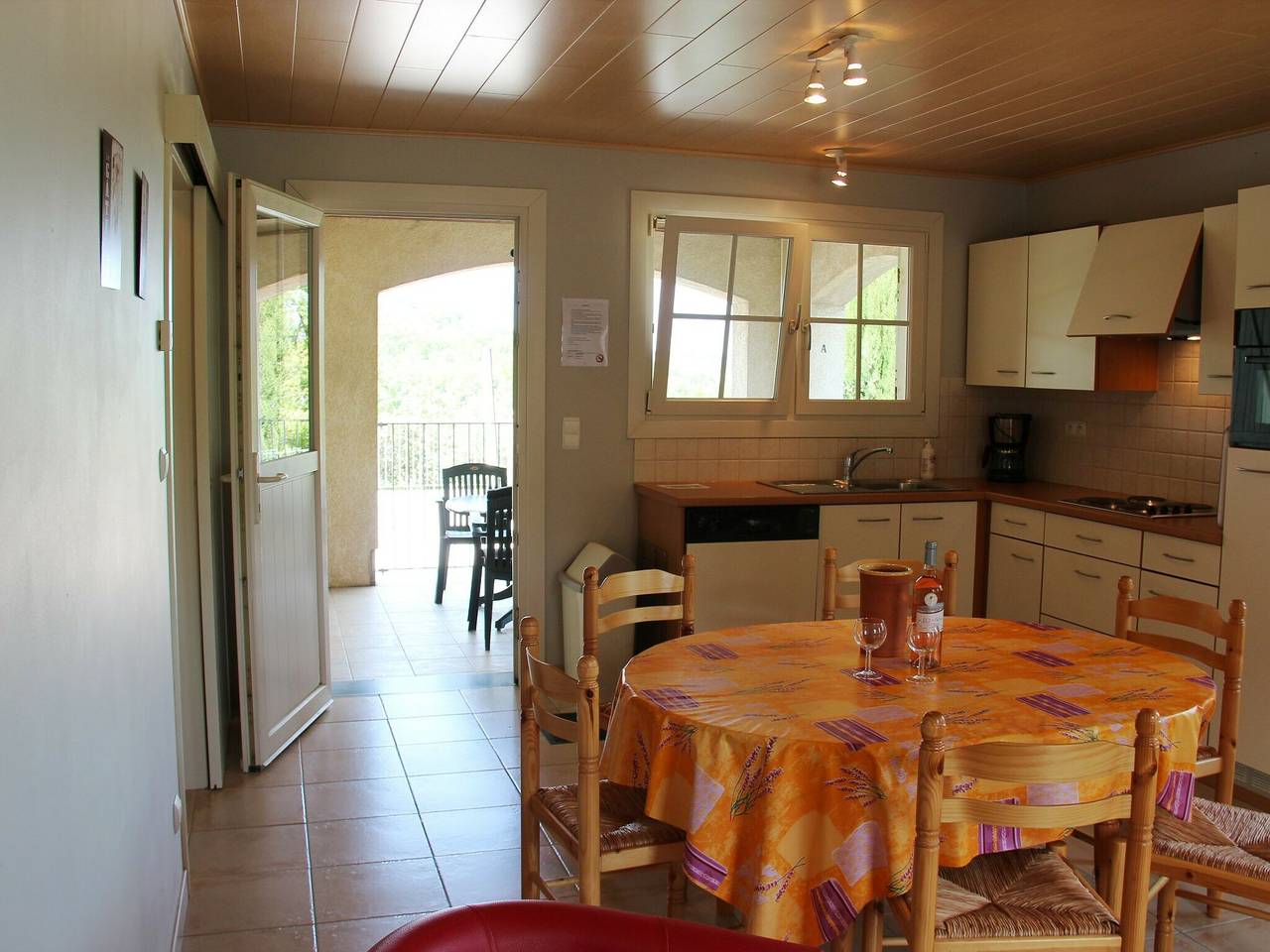 Vakantiehuis in Toulon met Zwembad & Strand in Les Vans, Cevennen