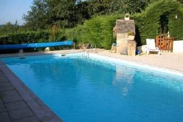 Gîte pour 3 personnes, avec piscine, animaux acceptés à Tamniès