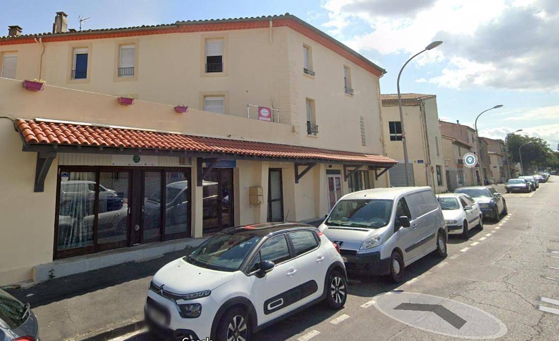Appartement entier, Apartment with Terrace in Cruscades, Côte méditerranéenne (France)