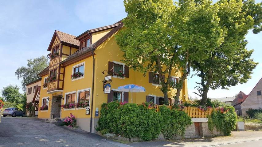 Gästehaus für 2 Personen, mit Terrasse und Garten in Steinsfeld