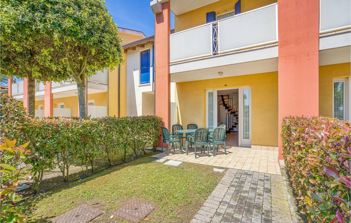 Appartamento intero, Appartamento con terrazza a bordo piscina - 1,5 km dalla spiaggia in Porto Santa Margherita, Caorle