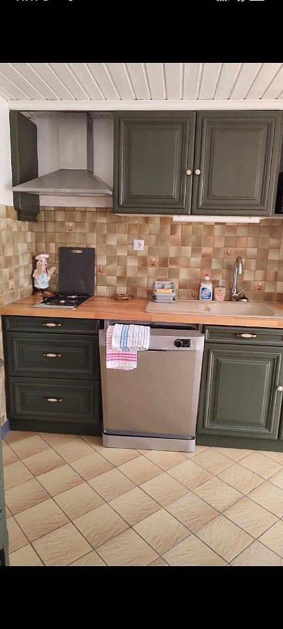 Location de vacances pour 4 personnes, avec jardin ainsi que terrasse et jacuzzi dans Plage de l'Anse du Goerem - 4