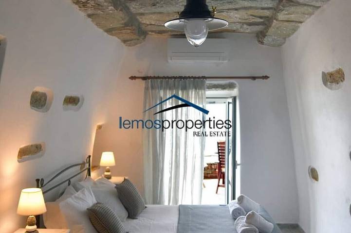 Das "Stone Beach House" direkt am Strand in Kampi, nahe Koundouros in Kea