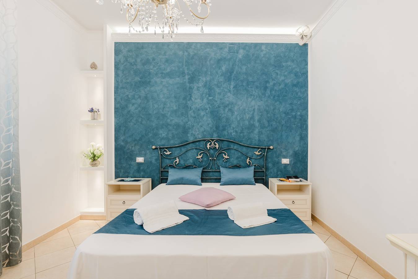 Bed and Breakfast 'Le Ortensie Blu' con terraza compartida, Wi-Fi y aire acondicionado in San Vito Lo Capo, Provincia de Trapani