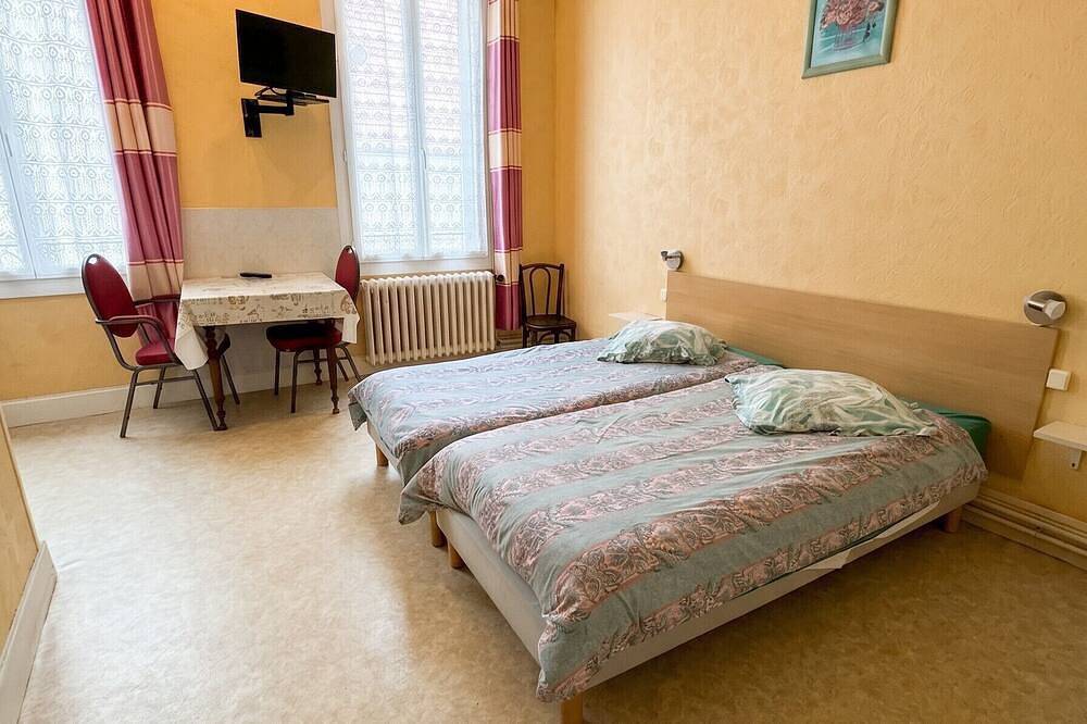 Ganze Wohnung, Homerez - Studio in Néris-les-Bains in Néris-les-Bains, Montluçon und Umgebung