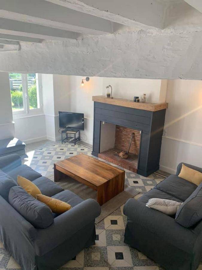 Location de vacances pour 10 personnes, avec Terrasse ainsi que Jardin et Vue à Daon - 3