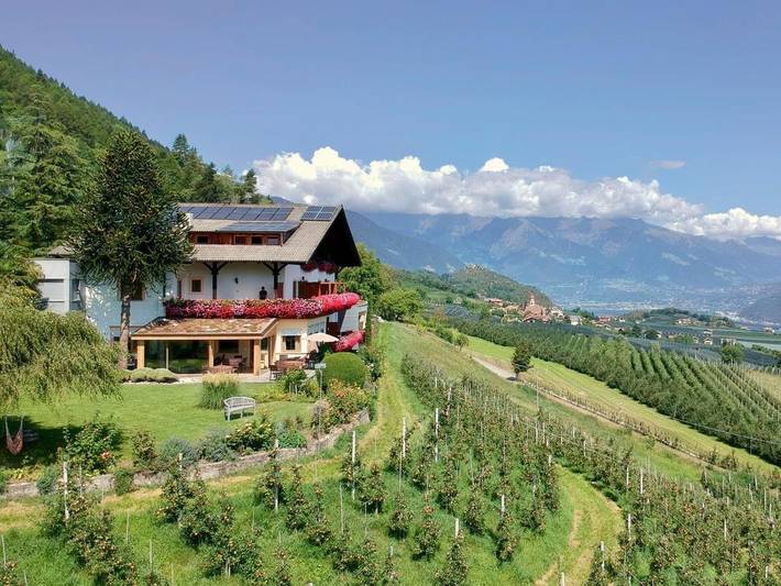 Hotel für 2 Personen, mit Balkon und Terrasse sowie Garten und Pool in Tisens