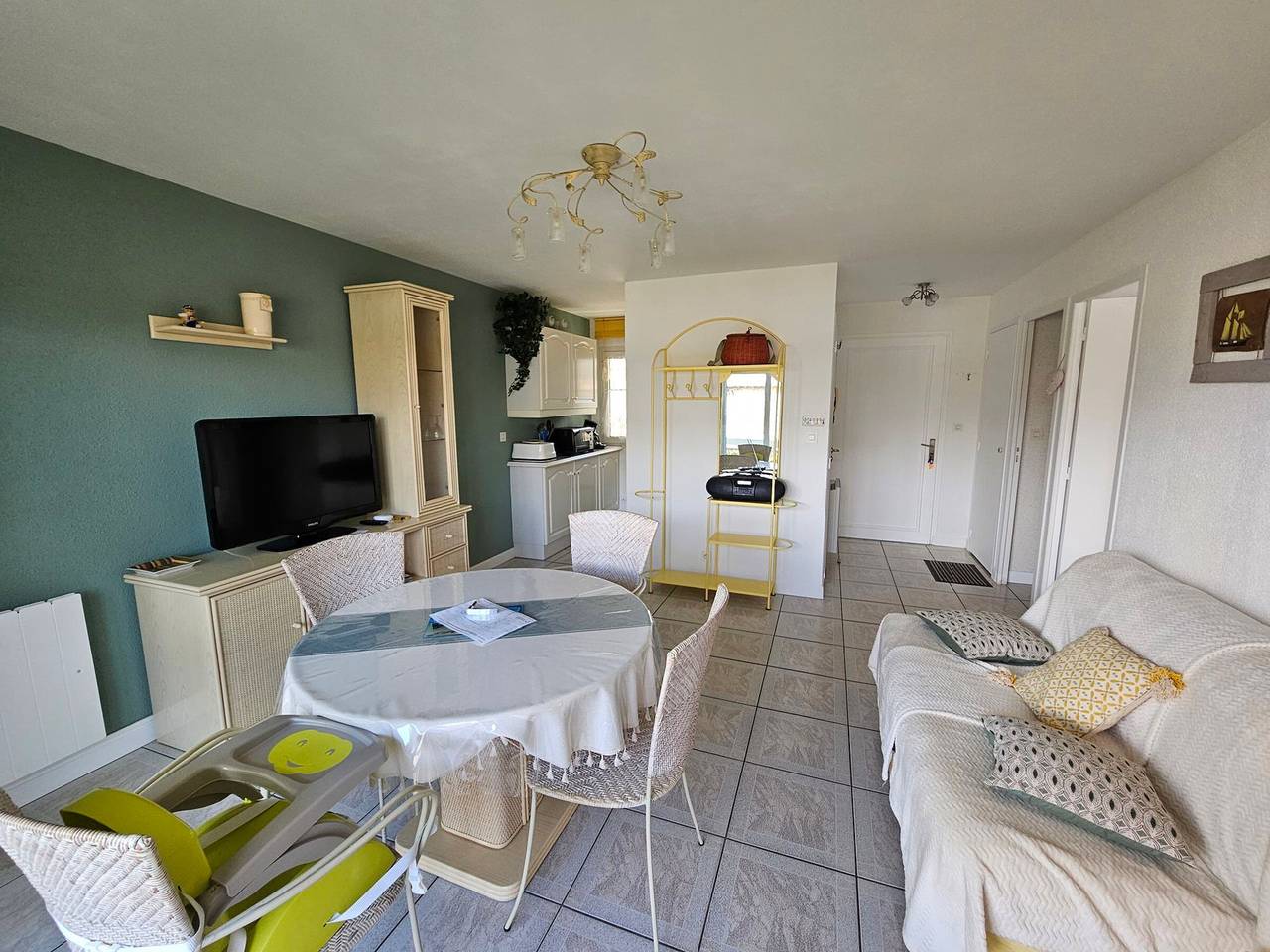 Appartement entier, Appartement Centre-Ville Calme avec Balcon et Garage - Saint-Georges-de-Didonne in Saint-Georges-de-Didonne, Côte de Beauté