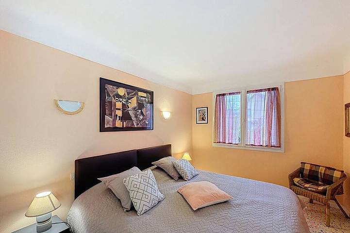 Gîte pour 2 personnes, avec jardin dans Office De Tourisme De Lamalou Les Bains - 2