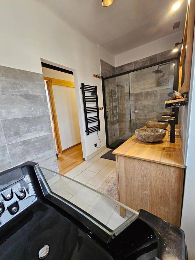 Location de vacances pour 10 personnes, avec jardin ainsi que vue et piscine, animaux acceptés à Cajarc - 4