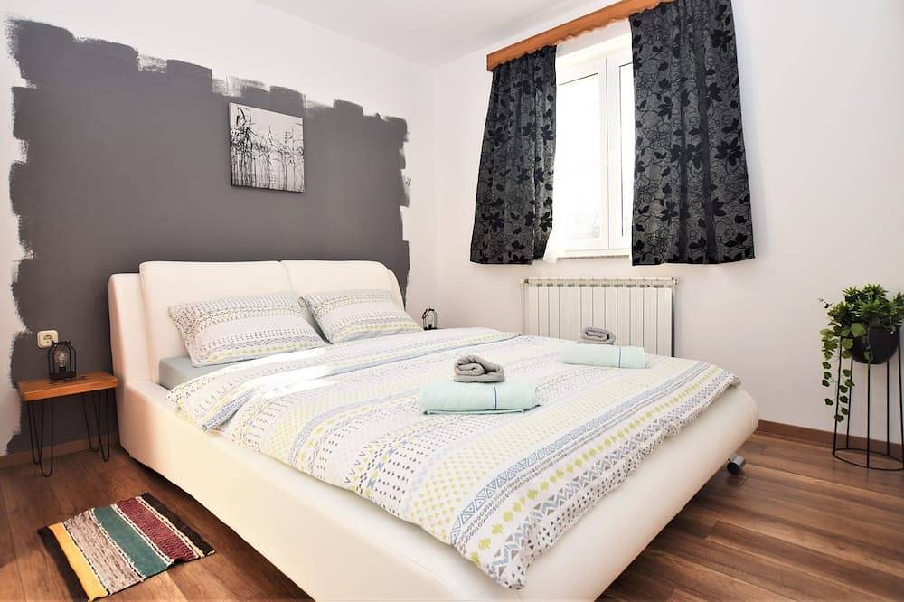 Holiday home Melani - with private pool and sauna in Prozor, Lika-Senj