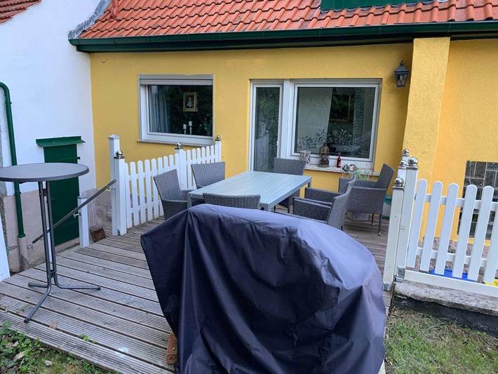 Ferienhaus für 8 Personen, mit Balkon und Whirlpool in Felsberg
