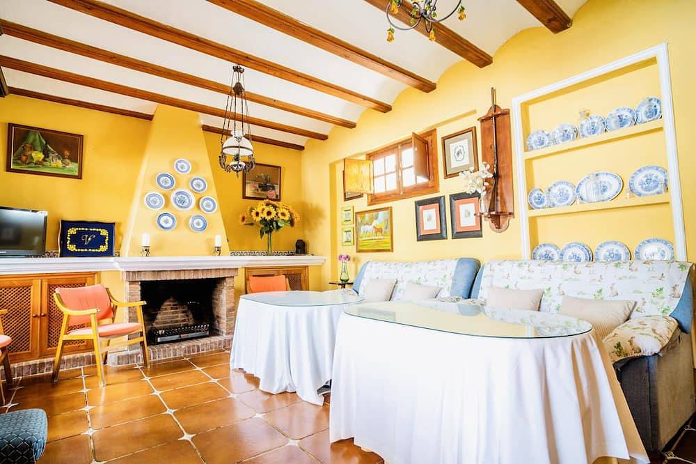 Country house with pool in the Sierra de Cádiz in Villamartín, Pueblos Blancos