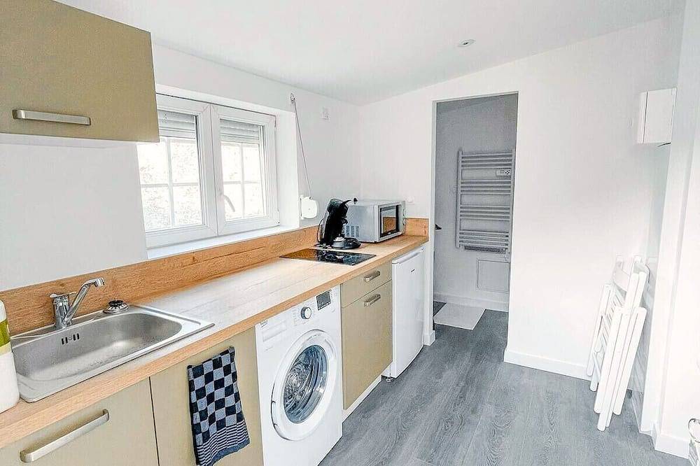 Entire apartment, Charming all-comfort studio, free parking in Anzin, Valenciennes region