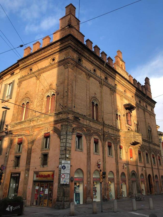 Double Room with Private Bathroom in Bologna, Bologna Provinz