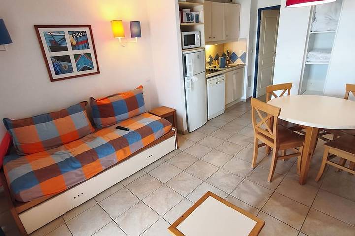 Ganze Wohnung, Schöne T2 Wohnung Mit Terrasse - Blick Auf Den Lac Marin - In Der Nähe Der Strände Von Barcarès in Le Barcarès, Côte d'Améthyste