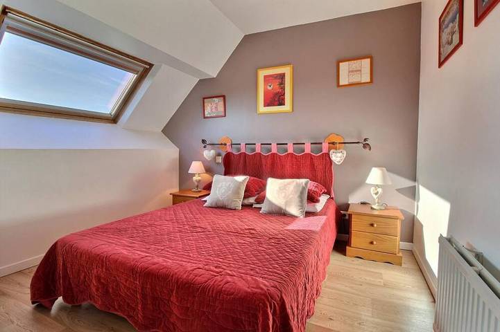 Location de vacances pour 4 personnes, avec jardin ainsi que piscine et terrasse à Plumelec - 2