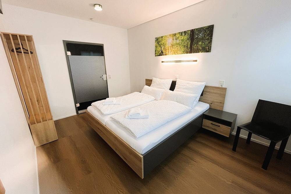 Ganze Wohnung, Fewo Weserwaldglück - Neu in Wesertal für 10 Pers.mit Billardtisch & Grillplatz in Gieselwerder, Wesertal