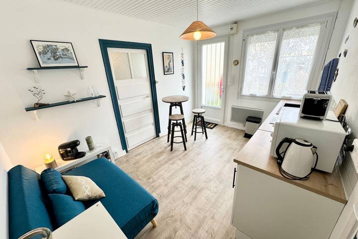Apartamento entero, Apartamento de vacaciones para 2 personas con jardín in Port-Louis, Côte des Mégalithes