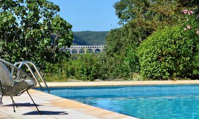 Gîte pour 2 personnes, avec piscine ainsi que terrasse et jardin dans le Gard