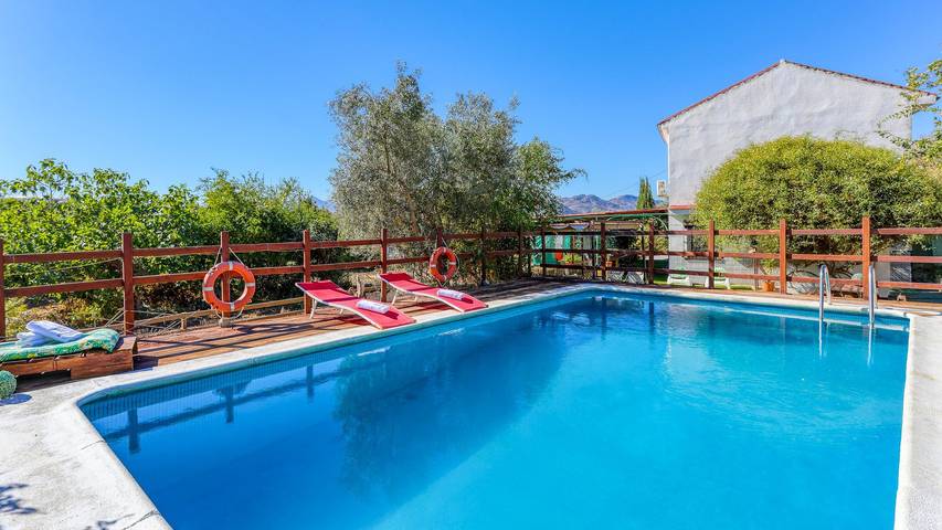 Villa für 8 Personen, mit Pool und Balkon/Terrasse in Malaga - 2