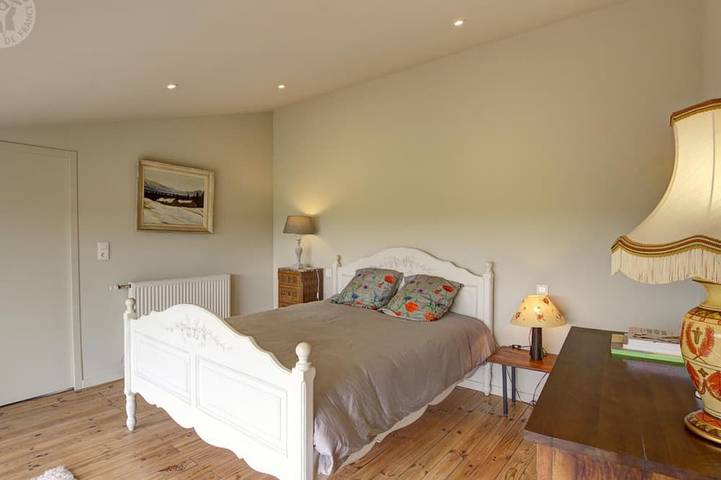 Gîte pour 12 personnes, avec jardin à Saint-Symphorien-de-Lay - 3