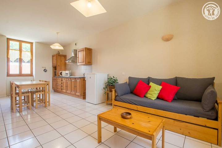 Gîte pour 3 personnes, avec terrasse à Thoiry (Savoie)