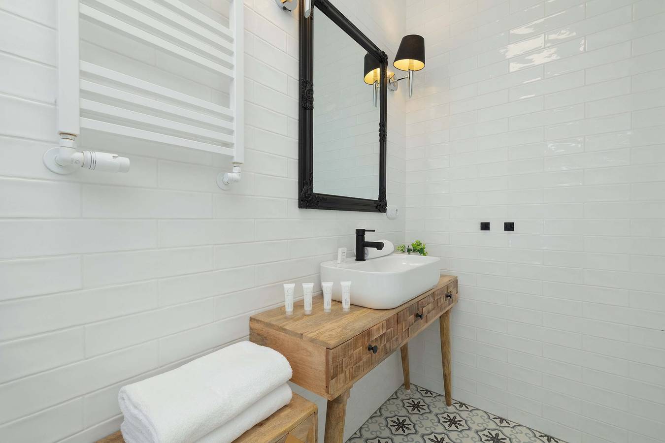 Appartamento intero, Stylish Apartment with Balcony | Close to Market Square and Wawel Castle in Kazimierz, Cracovia