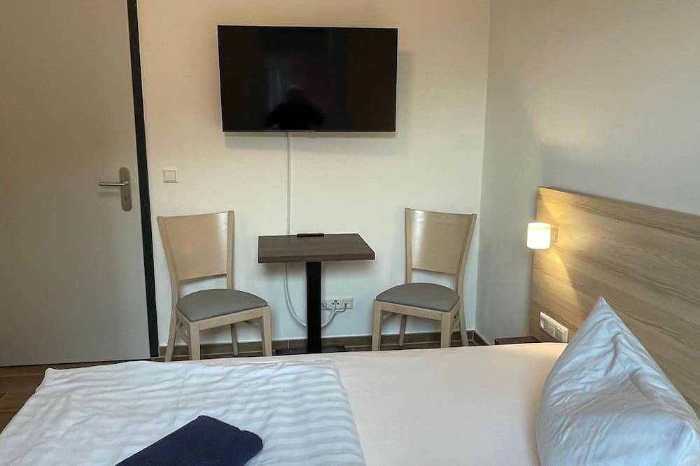 Doppelzimmer 206 - Lokschuppen Pasewalk- Gästehäuser mit Dz, Ez und Küche in Pasewalk, Vorpommern Greifswald