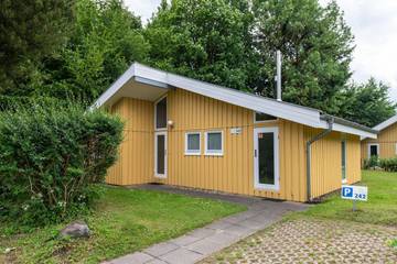 Ferienhaus für 4 Personen, mit Whirlpool und Sauna sowie Garten und Terrasse in Mirow