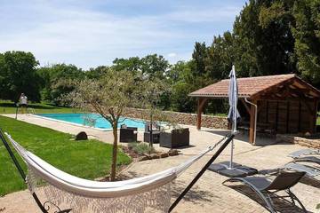 Gîte pour 8 personnes, avec balcon et jardin à BIO