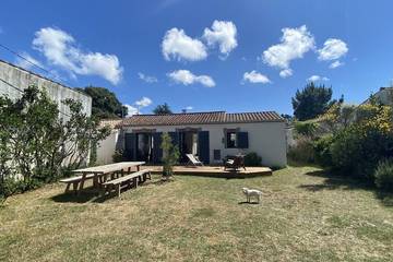 Gîte pour 8 personnes, avec jardin dans Plage de la Clère