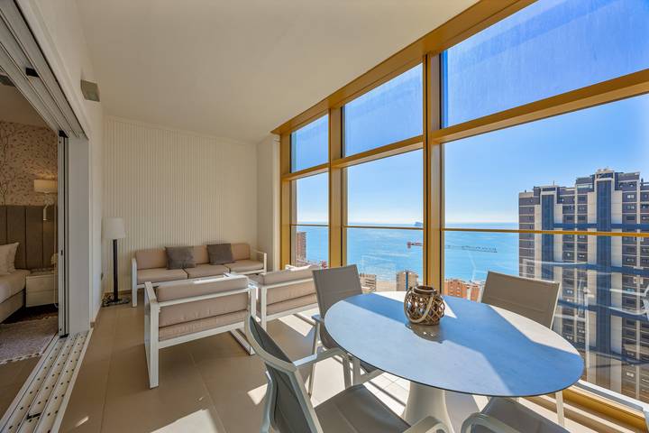 Apartamento entero, Intempo by Holuxe - 143 - 14th floor in Benidorm, Costa Blanca