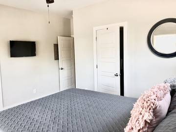 Vacation Home for 4 Guests in San Antonio, Bexar County, Picture 4