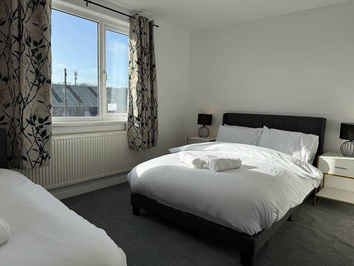 Holiday home for 9 people in Bridgend