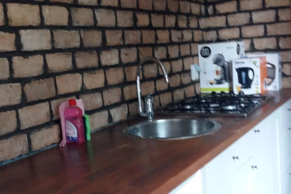 Geheel appartement, Nice 1-bedroom studio in delightful Rotterdam city center in Rotterdam, Zuid-Holland