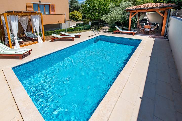 Villa für 8 Personen, mit Terrasse und Pool in Pula - 3