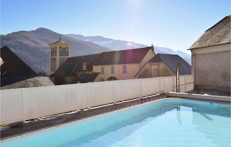 Location de vacances pour 8 personnes, avec piscine à Agos-Vidalos - 2