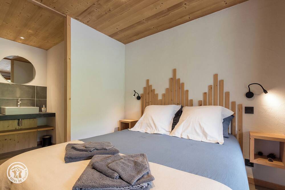 Alte Villa komplett renoviert. Südausrichtung. Panoramablick. in Le Grand-Bornand, Annecy und Umgebung