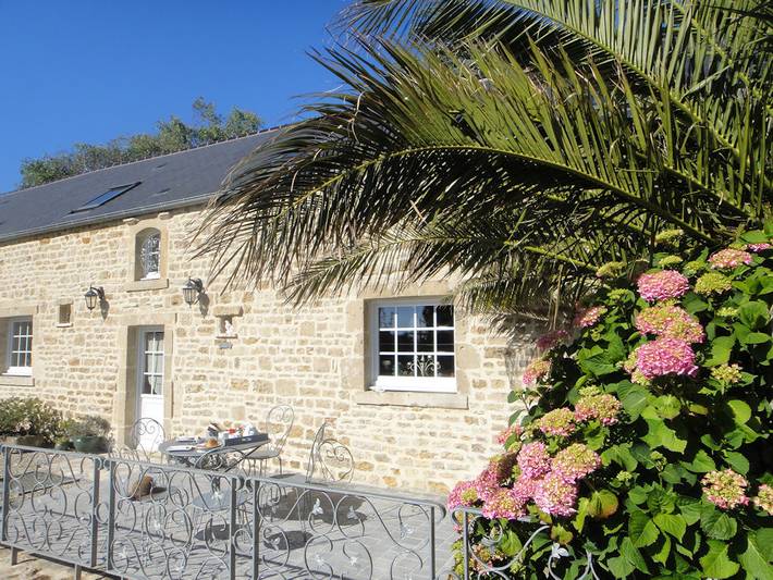 Gîte pour 4 personnes, avec terrasse dans Plages du débarquement - 2