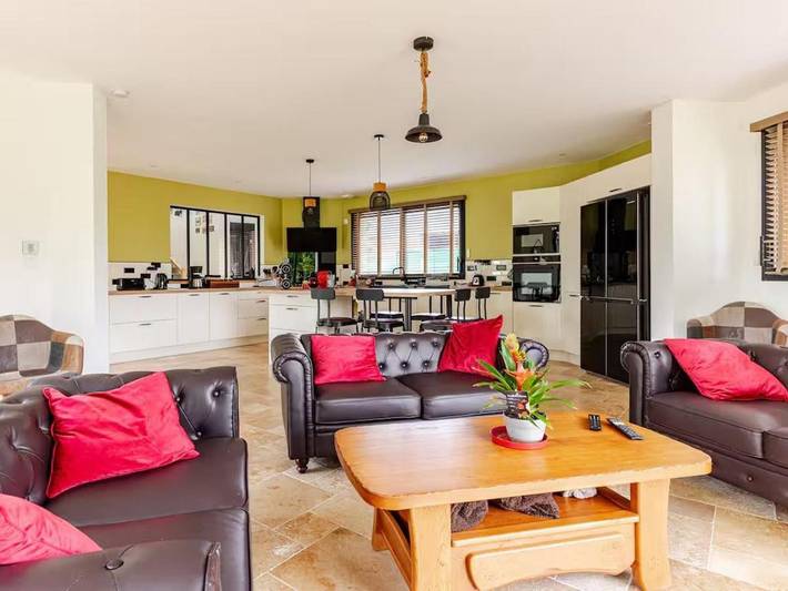 Location de vacances pour 8 personnes, avec terrasse ainsi que piscine et jardin dans Soulitré - 3