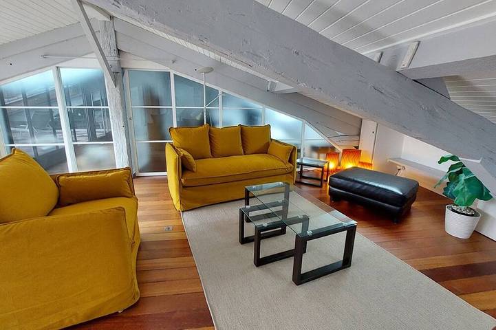 Gîte pour 4 personnes, avec Terrasse dans Theatre Femina
