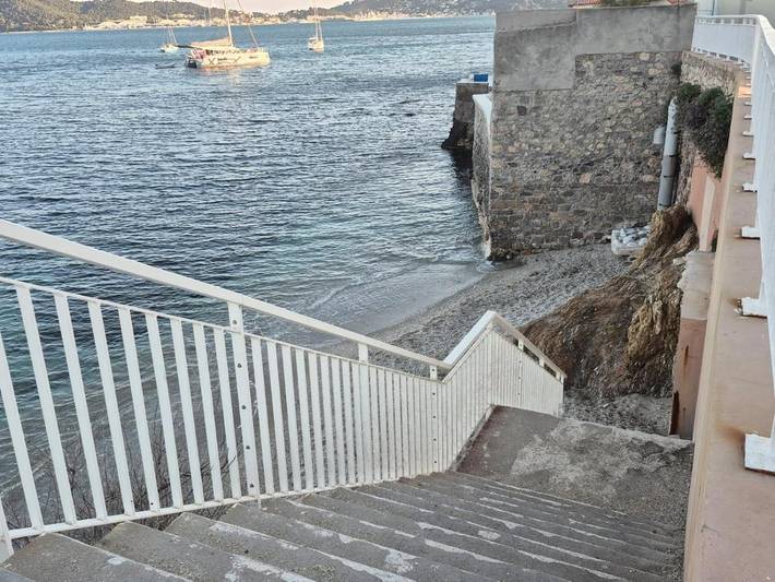 Location de vacances pour 11 personnes, avec terrasse ainsi que jardin et vue dans Le Mourillon - 4