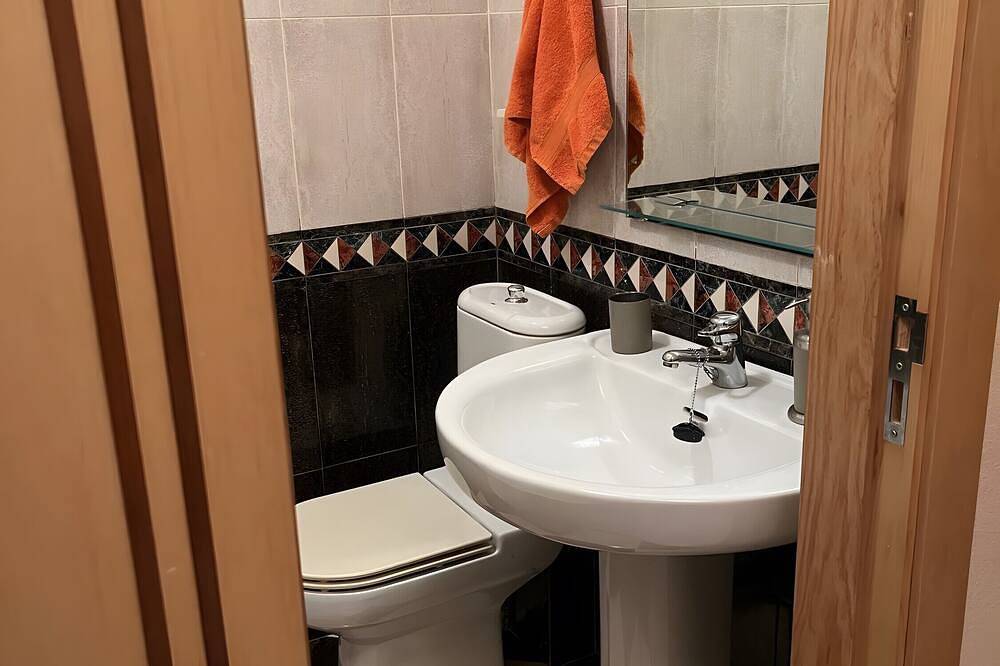 Holiday Home 'Semidiáfano Santa Teresa' with Balcony and Wi-Fi in Ávila, Ávila Region