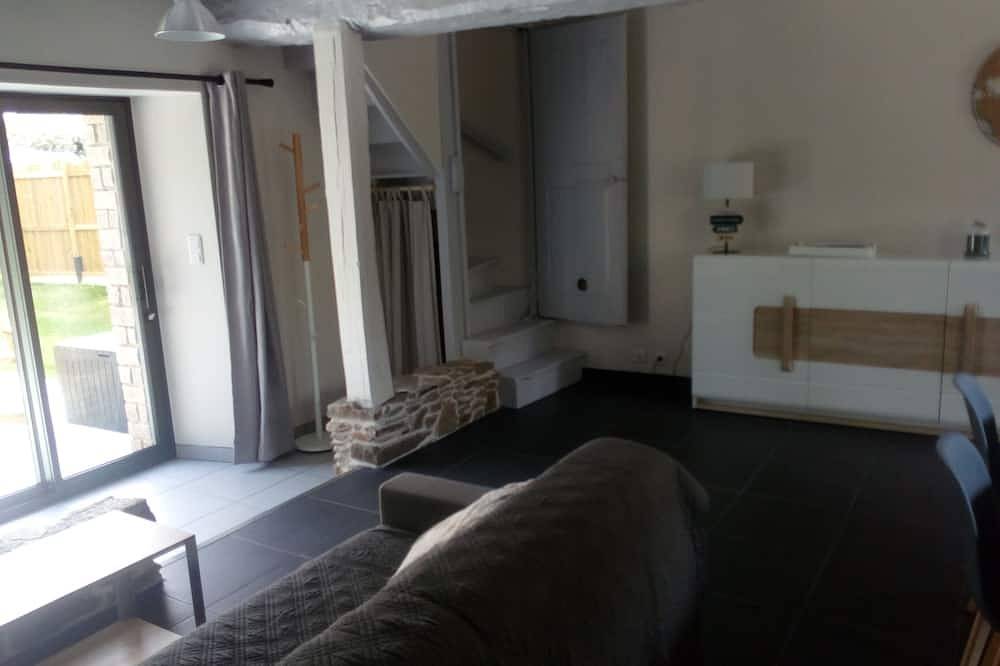 3-star gîte \"la Belle Fumée\" in quiet location with large garden, near Rance and sea in Pleurtuit, Región de Saint-Malo