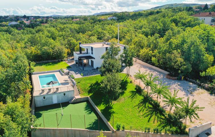 Ferienhaus für 10 Personen, mit Pool und Garten sowie Terrasse in Split-Dalmatien - 2